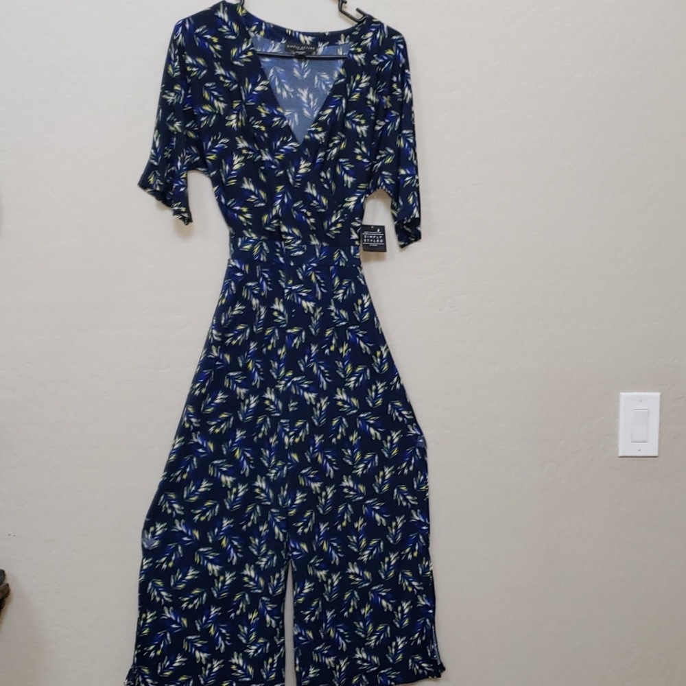 Simply  style jumpsuit size M